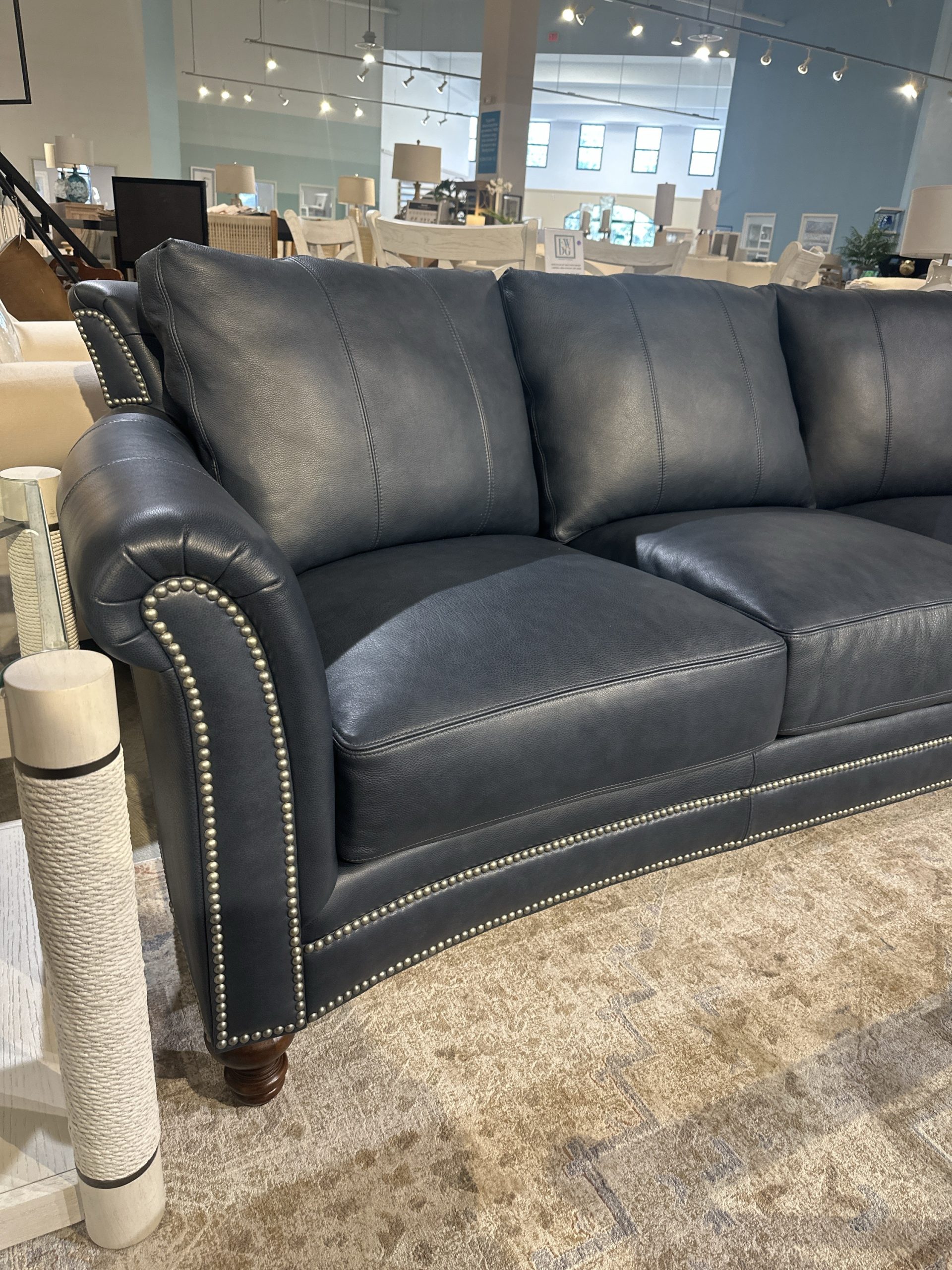 Richardson Stationary Sofa 8-Way Tie Sofas Bradington-Young 16 Richardson Stationary Sofa 8-Way Tie Sofas Bradington-Young 16