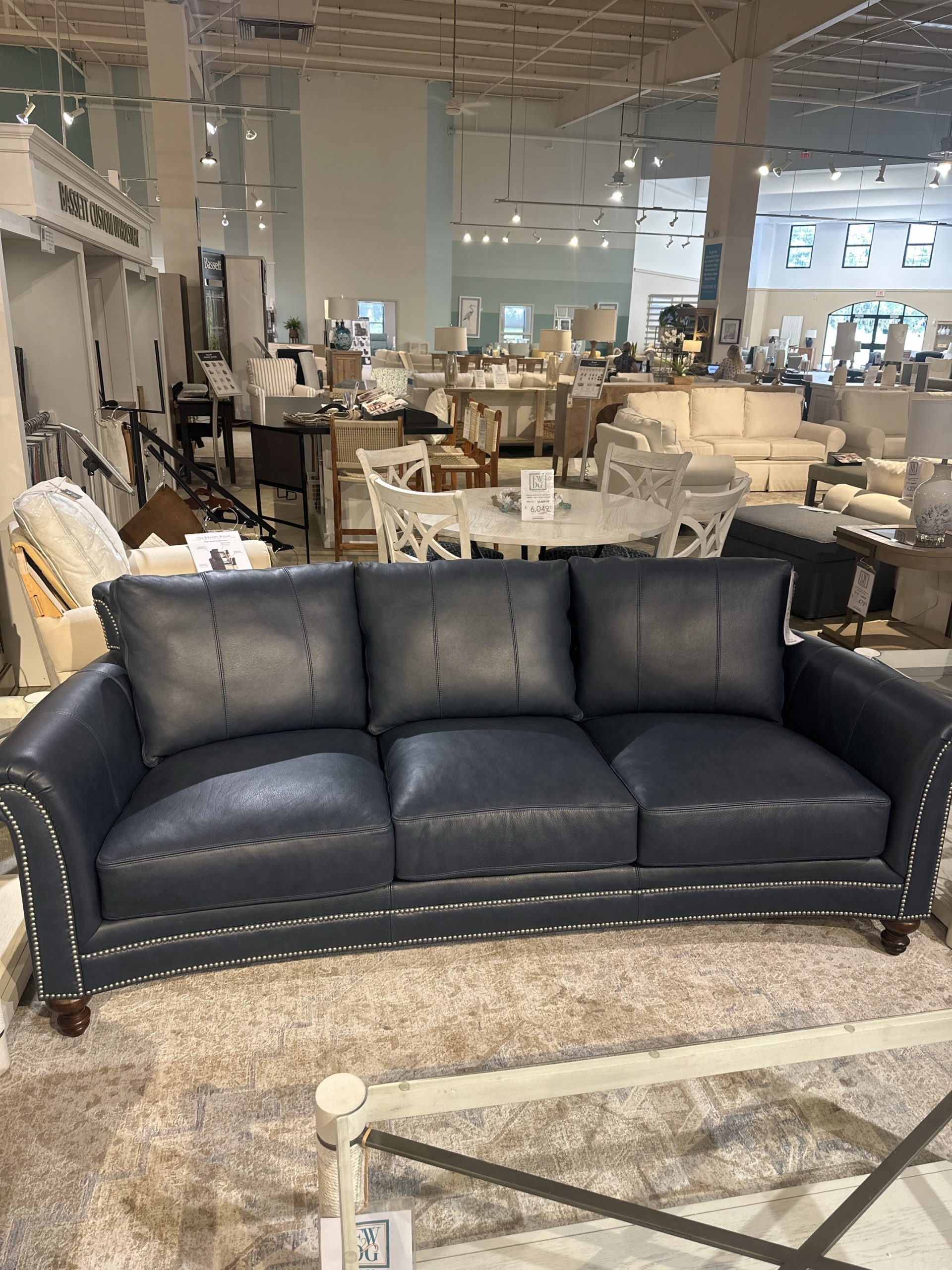 Richardson Stationary Sofa 8-Way Tie Sofas Bradington-Young 15 Richardson Stationary Sofa 8-Way Tie Sofas Bradington-Young 15
